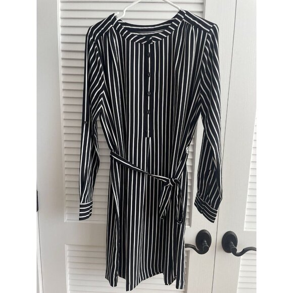 Ann Taylor Outlet Dresses & Skirts - Ann Taylor Outlet Dress Black White Striped Long Sleeve Tie Waist Dress Sz L